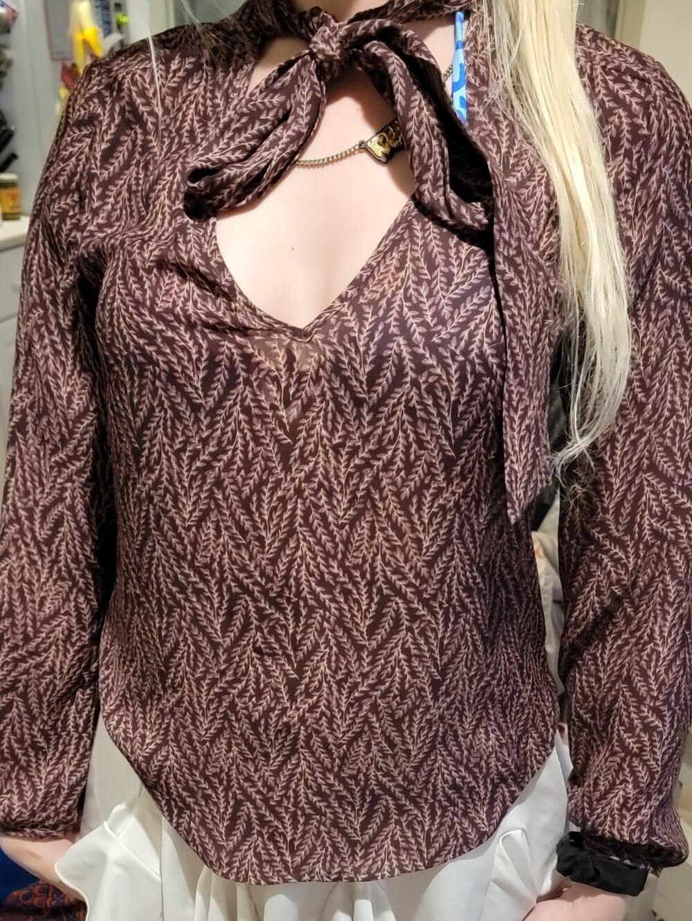 Aritzia Women’s Brown Patterned Tie-Neck Blouse - Picture 4 of 7